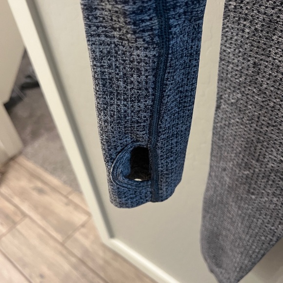 Gymshark, two piece aleisure wear set - Picture 4 of 9